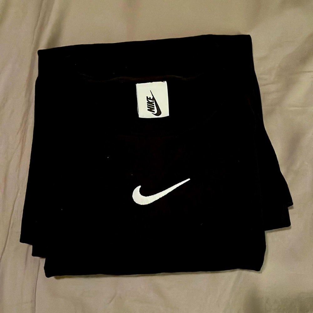 Center Swoosh Tee - Black - XL